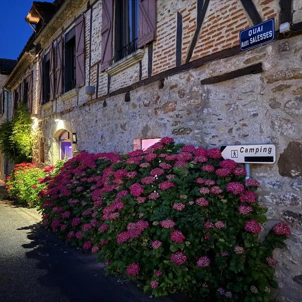 Le Victor Hugo - Hôtel et Restaurant - Logis Hôtels, hotel v destinaci Saint-Céré