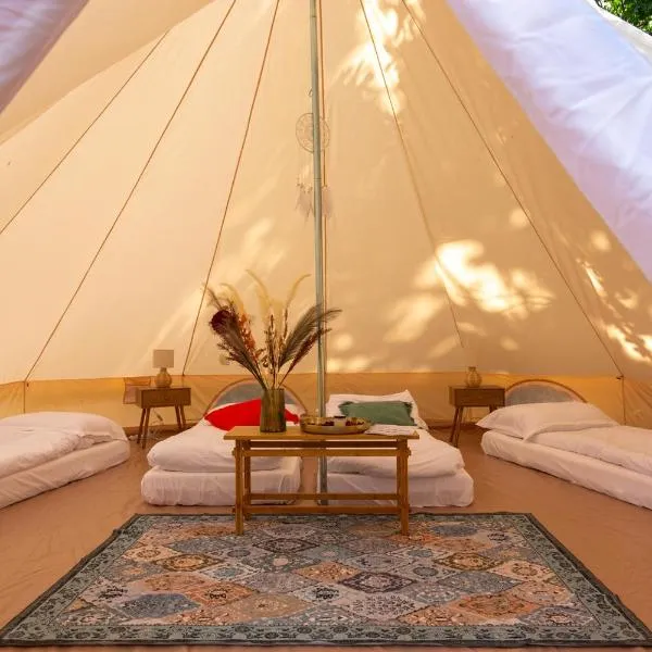 Jaskółkowo Glamping, hotel di Objazda
