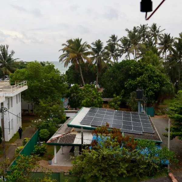 Mollusca Beach Villa, hotel in Waskaduwa