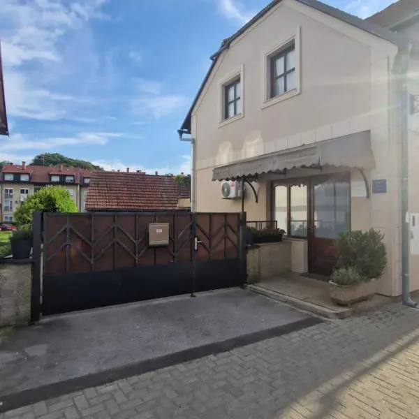 Apartment Pokos, hotel in Varaždinske Toplice