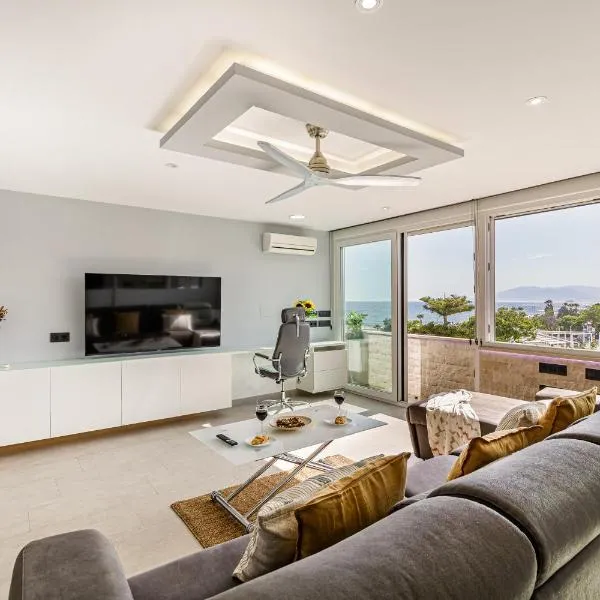 La Cala-Flores Beach by Stay Belonio, hotel a Cala del Moral