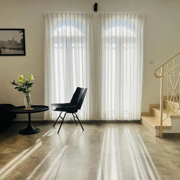 Charming Kosher Private Duplex, Prime City Center, Steps to Machane Yehuda โรงแรมในเยรูซาเลม