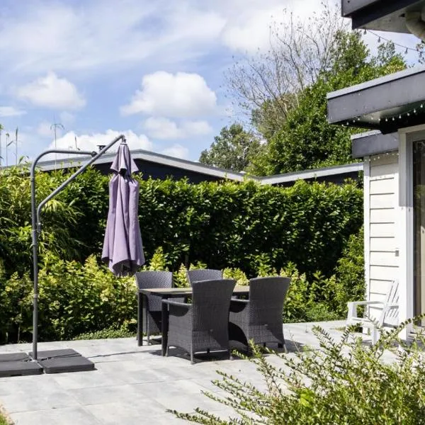 Cozy Holiday Chalet in Lemmer near the Lake, khách sạn ở Lemmer