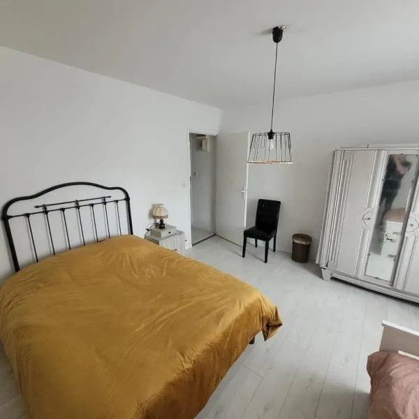 Apartment center station ground floor, hotel em Jarny