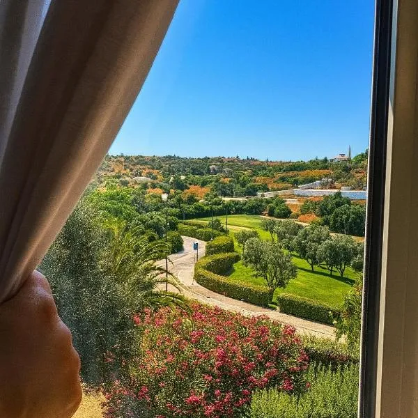 Golf - Vale Da Pinta T2 com Piscina, Wi-Fi e Ar Condicionado, hotel in Carvoeiro