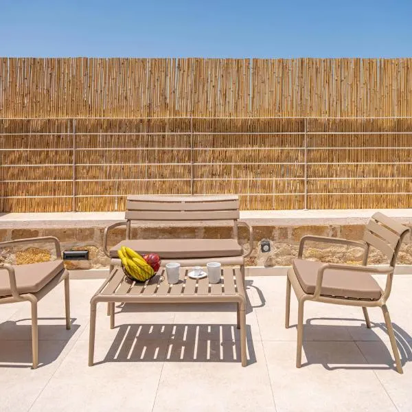 Petra Retreat Residence, hotel in Daratso