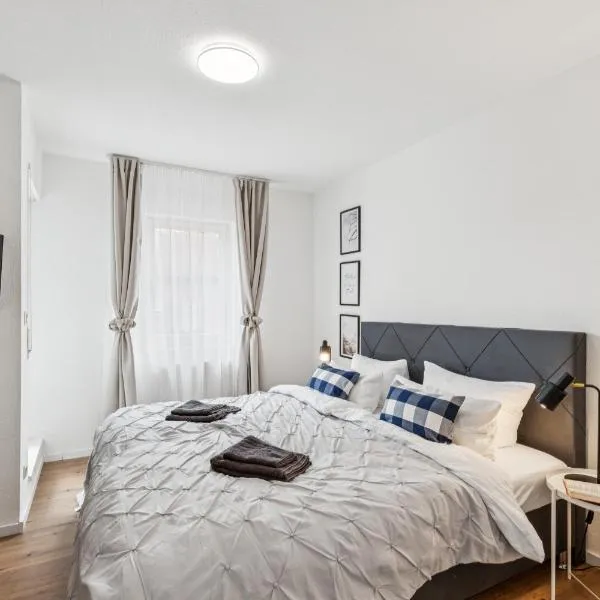Gelbe Koffer - Family & Business 2 SZ Apartment in Neunkirchen - Self-Check-in - Balkon - Parkplatz - bis 5 Pers, hotel v destinácii Neunkirchen