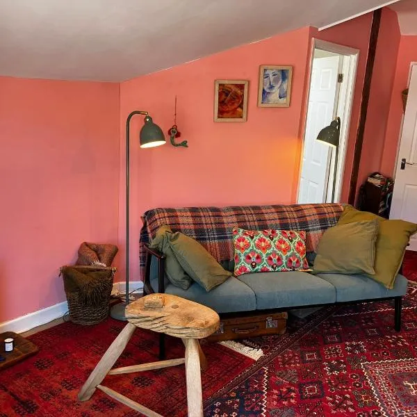 8b The Bookcase, hotel in Dawlish