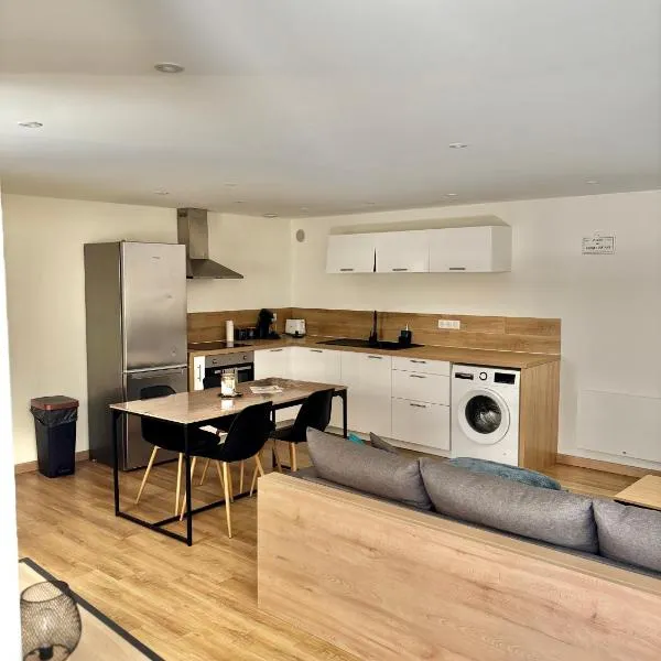 Appartement plein coeur village, hotel in Étoile-sur-Rhône