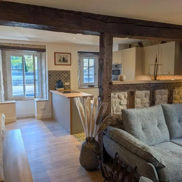 Aux 3 Maillets I Superbe appartement face à la cathédrale, hotel v destinaci Bourges