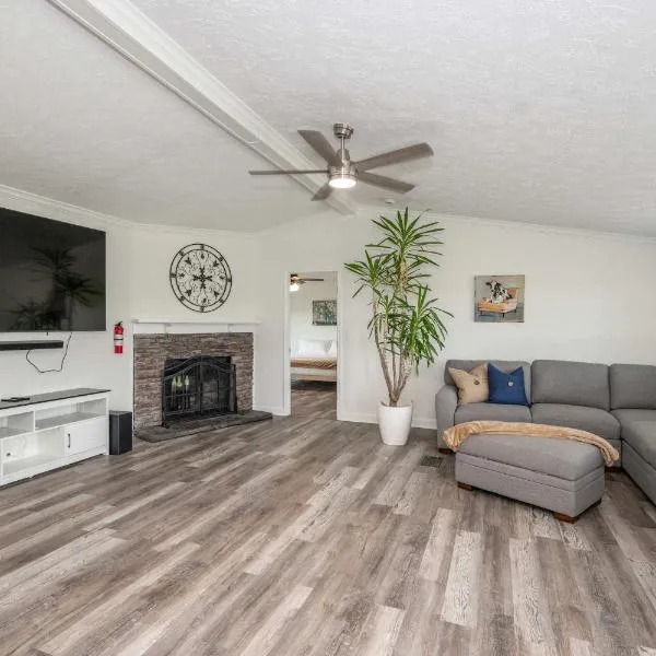 Stillwater Hollow - For 10!, Hotel in Williamstown