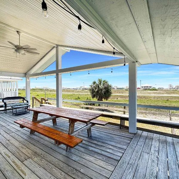 Bungalow by the Bay with FREE ACTIVITIES, hotel in Gulf Shores