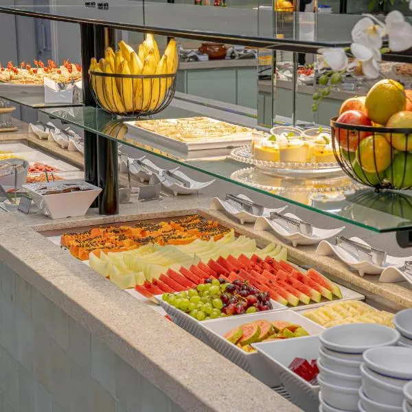 Hotel Plaza Camboriú, ξενοδοχείο σε Balneário Camboriú