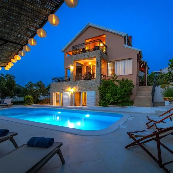Villa Mila Murter, hotel in Murter