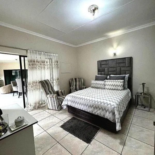 Zee Lifestyle Guesthouse, hotel in Vereeniging
