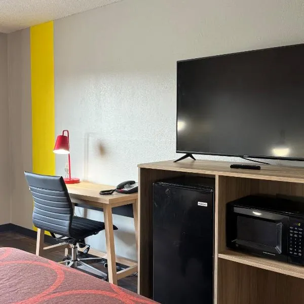 Super 8 by Wyndham Evansville East, hotel v destinaci Evansville
