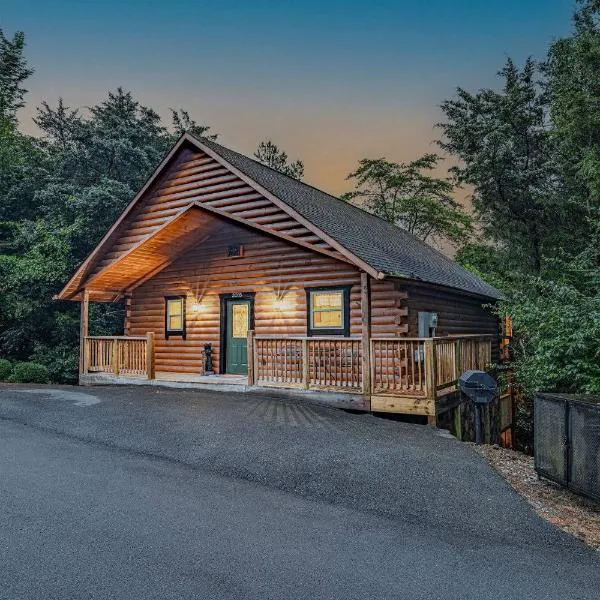 2Pools*1Mi to Parkway*TheaterRM*GameRoom*HotTub, Hotel in Pigeon Forge