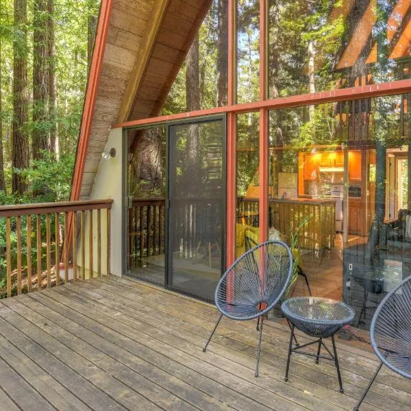 Star Nest - Secluded Forest Property, hotel en Gualala