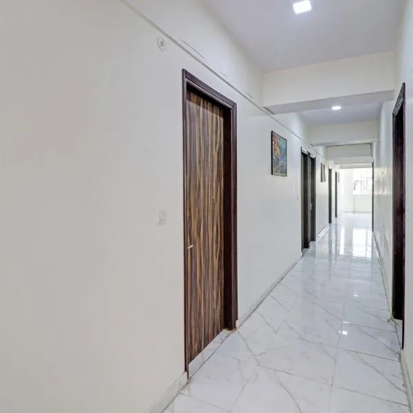 Hotel O Town Plaza, hotel v Novém Dillí