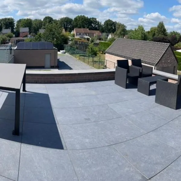 Duplex appartement met 3 slaapkamers、ヘンクのホテル