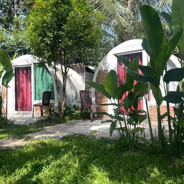 The Bear Bungalow, khách sạn ở Kampot