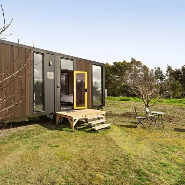 Tiny in the Orchard by Tiny Away, hotel v destinaci Windermere