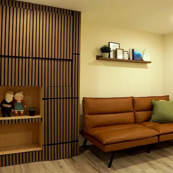 ION House - near shopping and Kennedy subway, hotel in Toronto