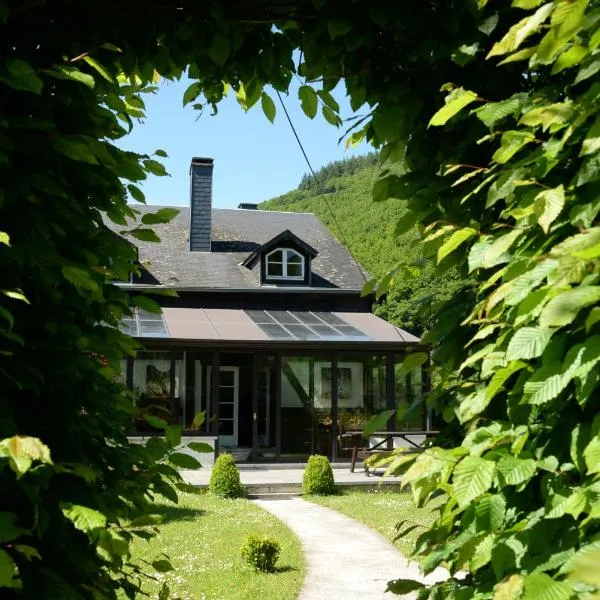 Gîte la Semois à Mouzaive Vresse sur Semois、ヴレス・シュル・スモワのホテル