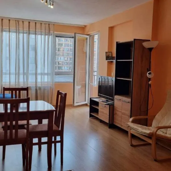 Апартамент Орхид Хилс, hotel v Varni