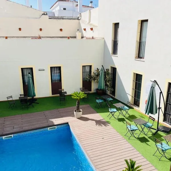 patio de luja centro parking y piscina, Hotel in El Puerto de Santa María