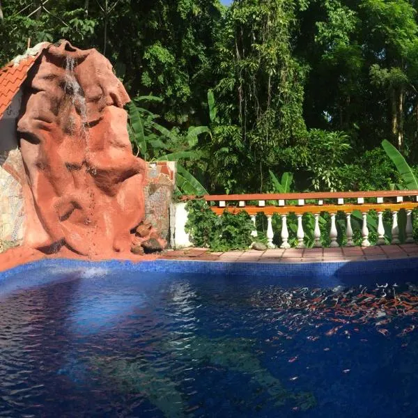 Hotel Coco Beach, khách sạn ở Vườn quốc gia Manuel Antonio