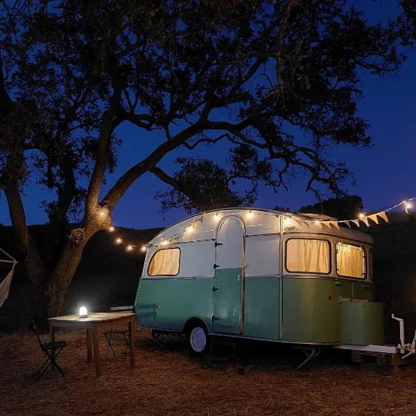 Lost Paradise - Cosy Wagon, hotel in Sabóia