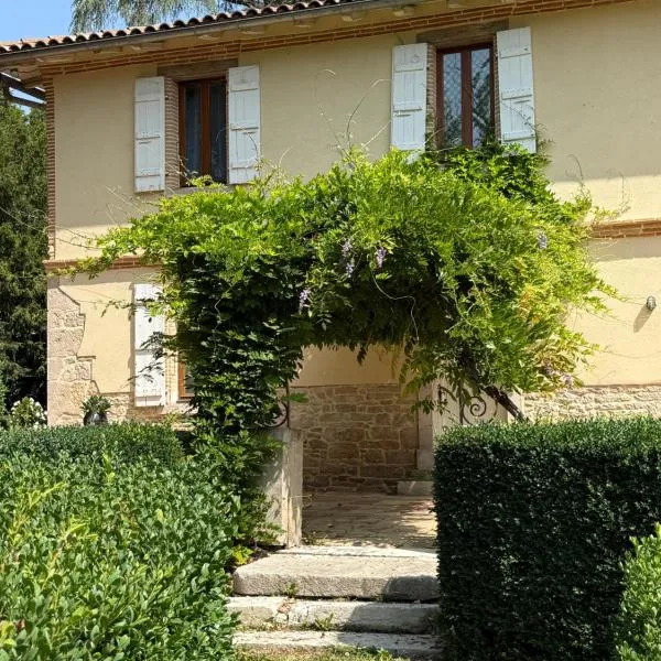 Hôtel Restaurant Les Boissières, hotel em Bioule
