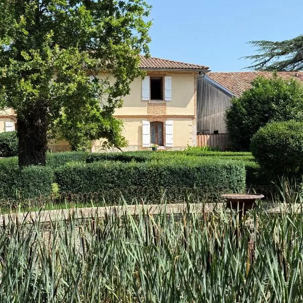 Hôtel Restaurant Les Boissières, hotel v destinácii Bioule