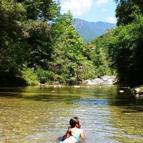 Agricamping Ponteraggio n.1, hotel v destinaci Dolceacqua