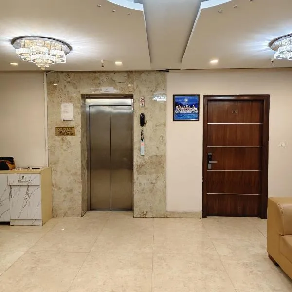 Hotel Cozzy Inn photo 2