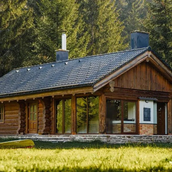 Šumavská Vlčice - Rybářský srub โรงแรมในสตราชนี