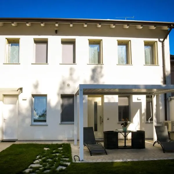 Casaluna, hotel v Udine