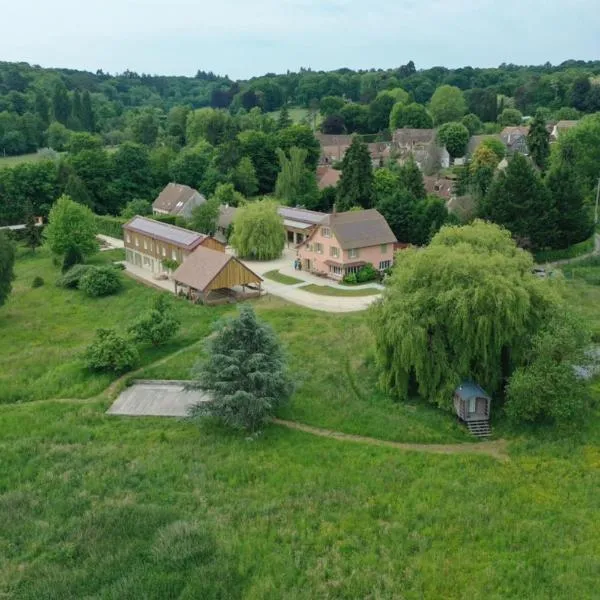 Domaine De La Valle De La Millire、Les Mesnulsのホテル