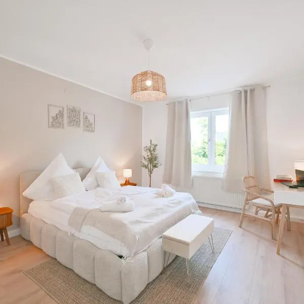 Frisch sanierte City-Wohnung mit Workspace, hotel in Remscheid