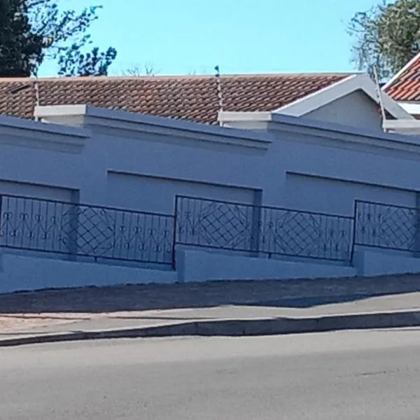 Zuzani Ikhaya B&B, hotel en Grahamstown