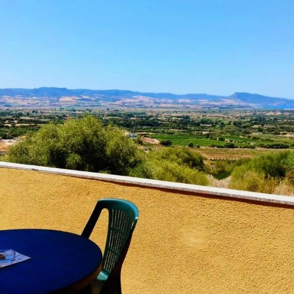 Casa Giulia Vista Mare Badesi, hotel a Badesi