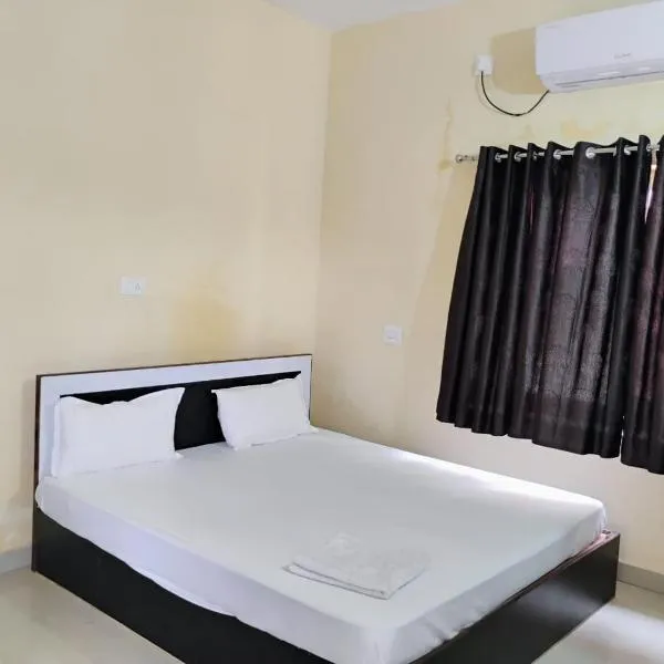 Hotel Bindusagar - Budget Rooms & Dormitory near Sri Lingaraja Temple, hotel v destinaci Bhuvanéšvar