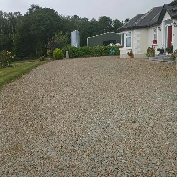 Modern Countryside apartment Killmallock Lodge, hotel v destinaci Enniscorthy
