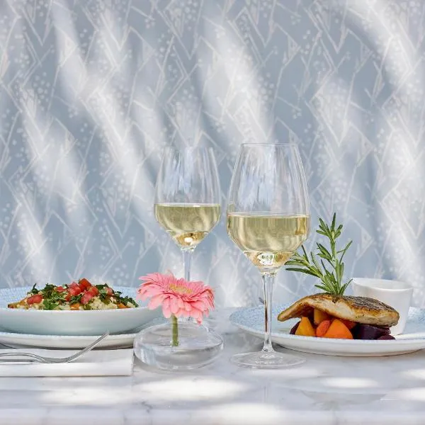 Icce Borbirtok - Wine, Dine & Rest, hotel in Monoszló