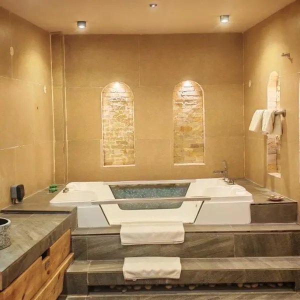 Omani Guest House نزل البيت العماني, hotel in Nizwa