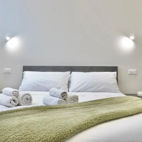 Space and comfort a stone's throw from Milan and Linate，Pioltello的飯店