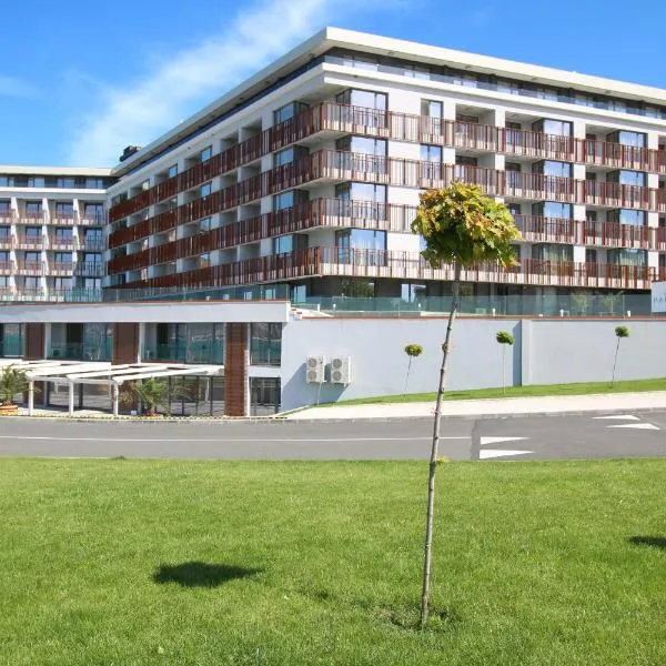 PARADISO B 306 Sea View Apartment Nessebar, hotel di Nesebar