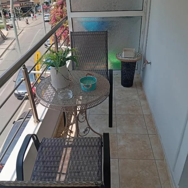 Milto's Rooms, hotel en Himarë