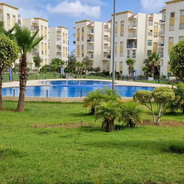 Appartement avec piscine Bouznika, hotel di Bouznika